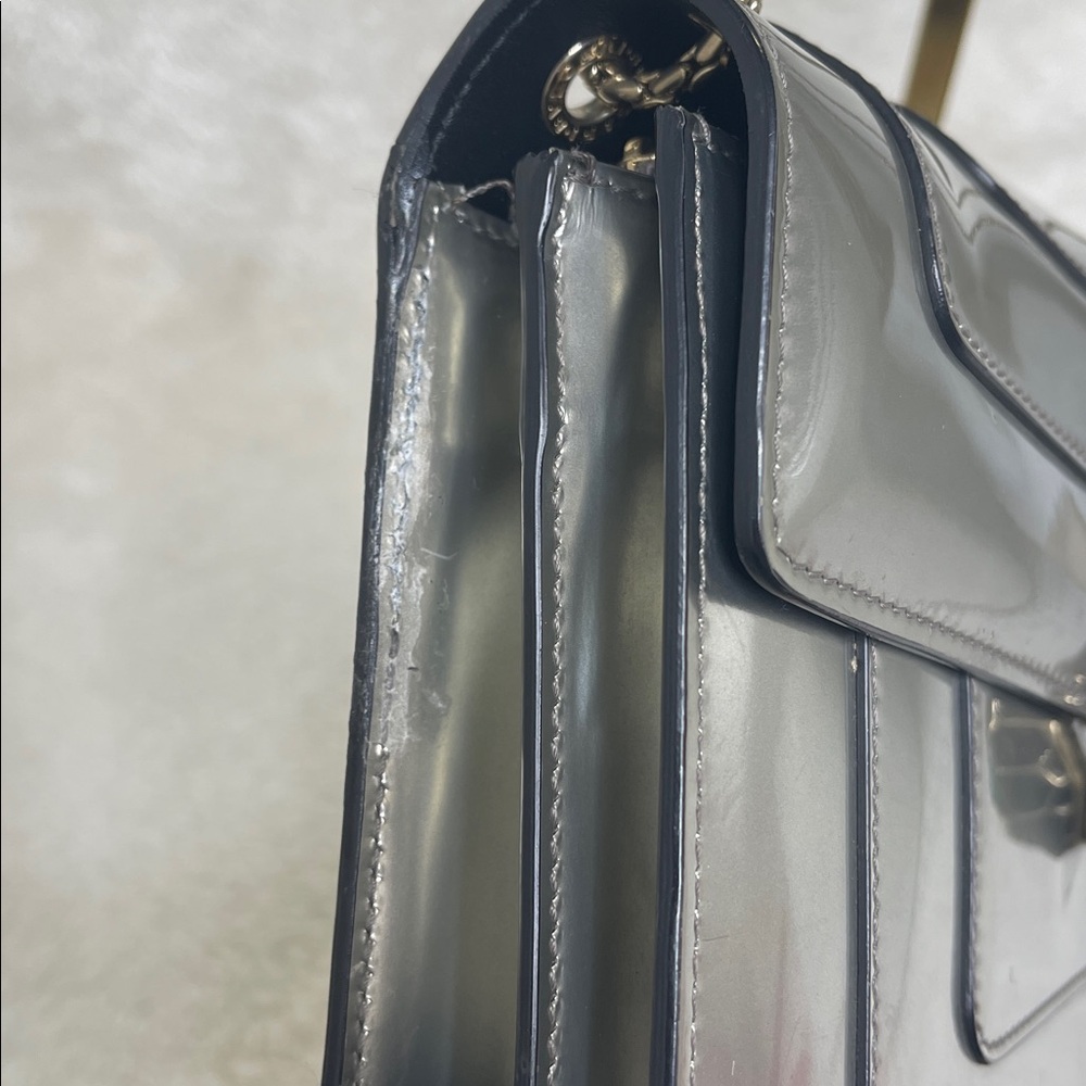 Bulgari Silver Patent Leather Serpenti Shoulder/Crossbody Perfectly Imperfect - Picture 11 of 16